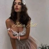 JULIA JULL
