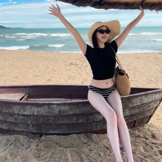 反差少女萝莉白虎学生 — Для Взрослых Telegram