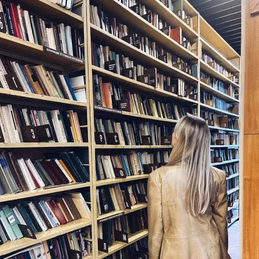 Даша о книгах 📖 — Adults Only Telegram