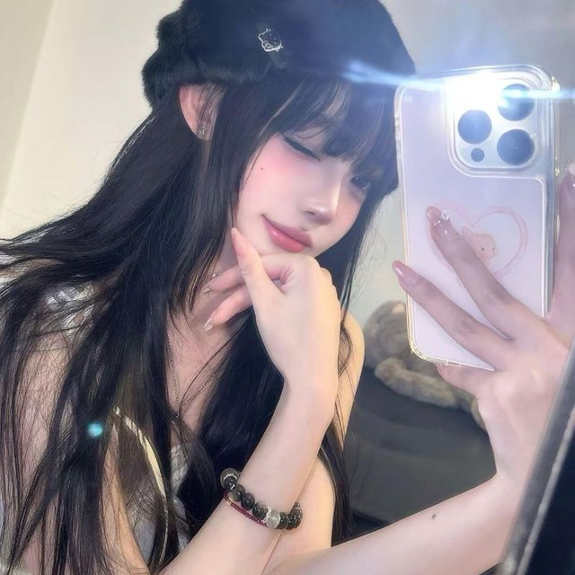 纹身精神小妹群P直播大秀