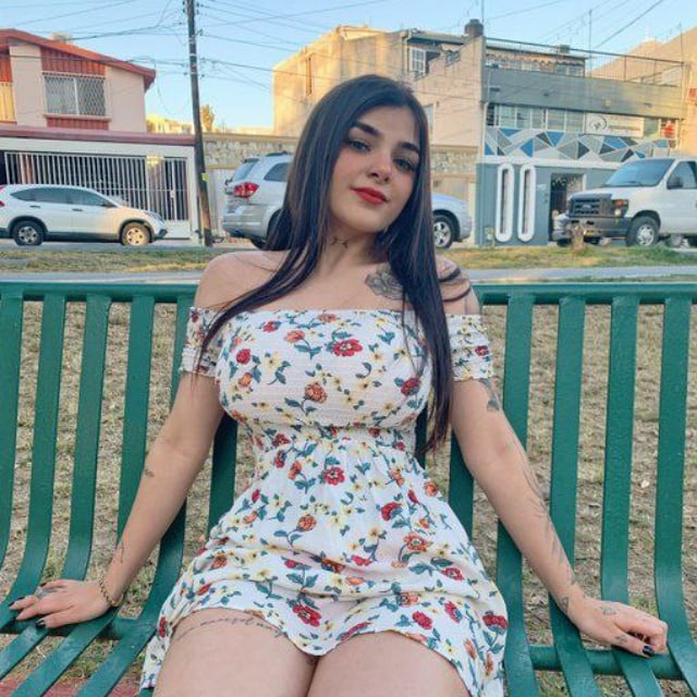 Karely Ruiz 🔥