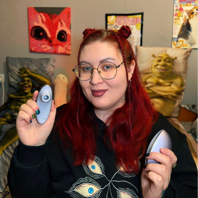 Чмок в пупок и немножко ниже