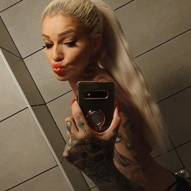 Lara_LadyLara